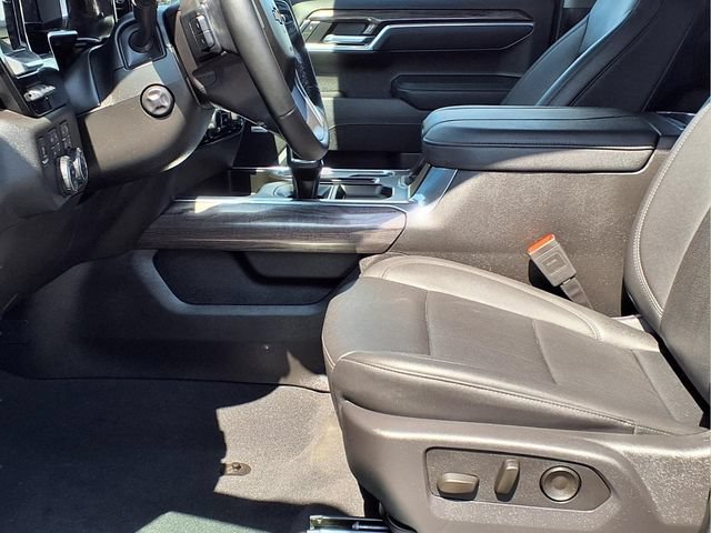 Used 2025 Chevrolet Silverado 1500 LTZ AWD/4WD image 14