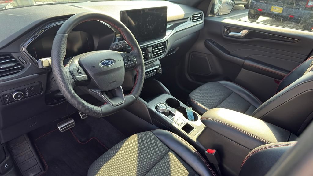 Certified 2023 Ford Escape ST-Line Select w/ Tech Pack #1 AWD/4WD image 9