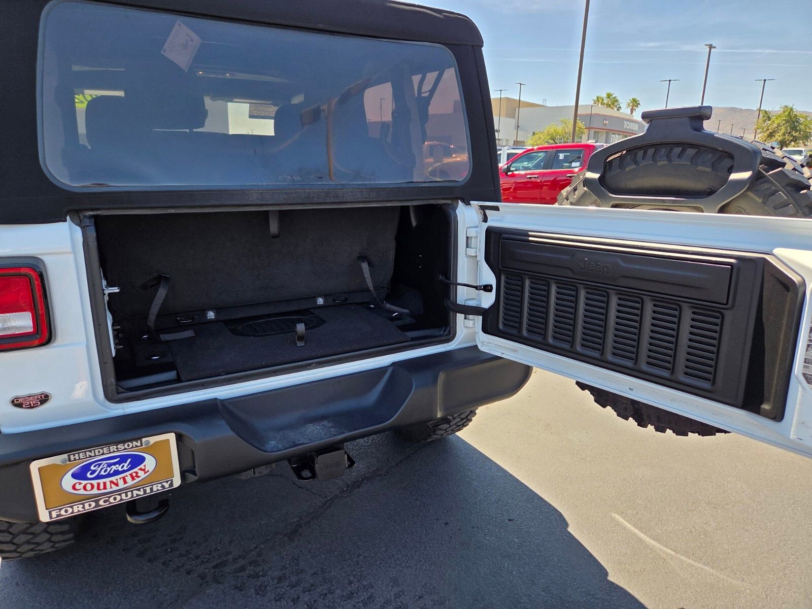 Used 2023 Jeep Wrangler Sport AWD/4WD image 13