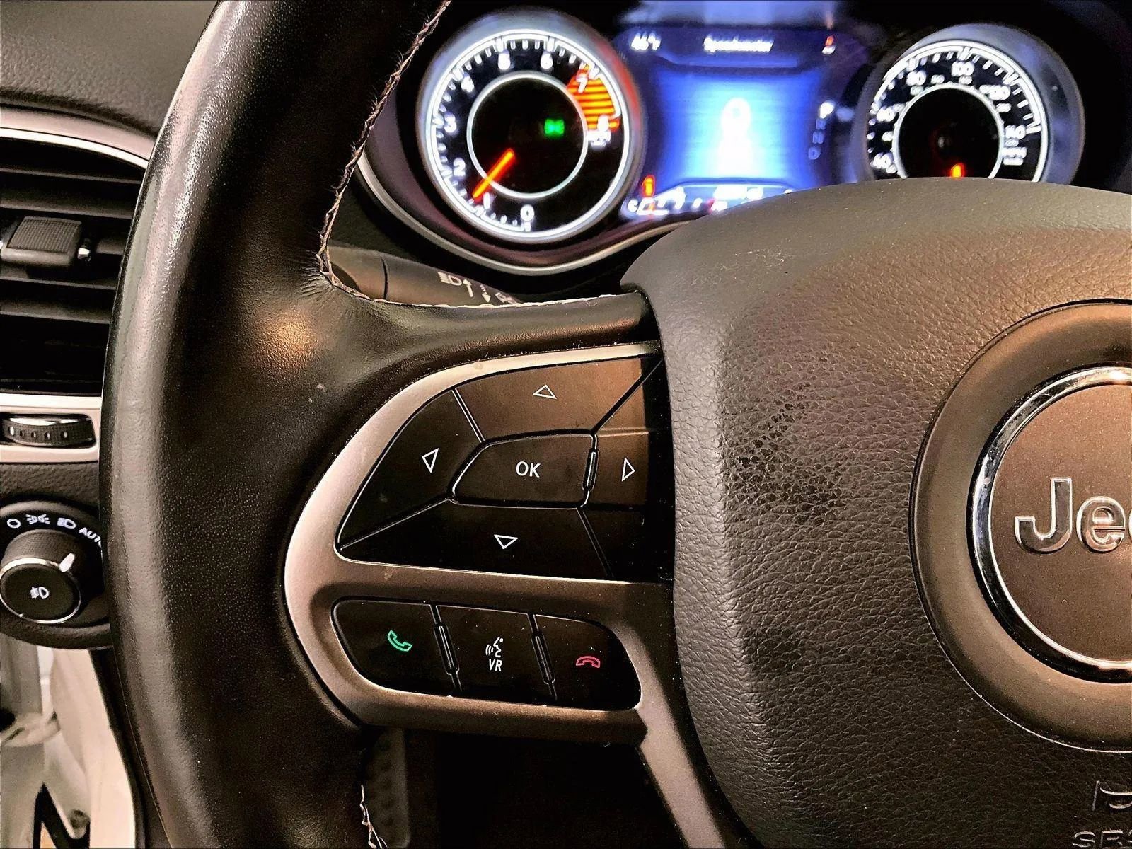 Used 2021 Jeep Cherokee Latitude Lux 80th Anniv w/ Quick Order Package 26U 80TH image 17