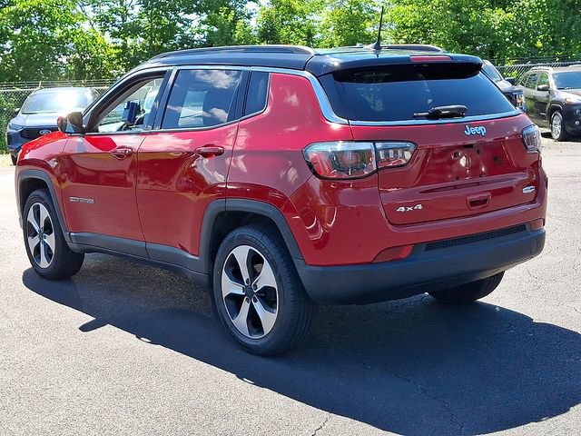 Used 2018 Jeep Compass Latitude w/ Popular Equipment Group AWD/4WD image 9