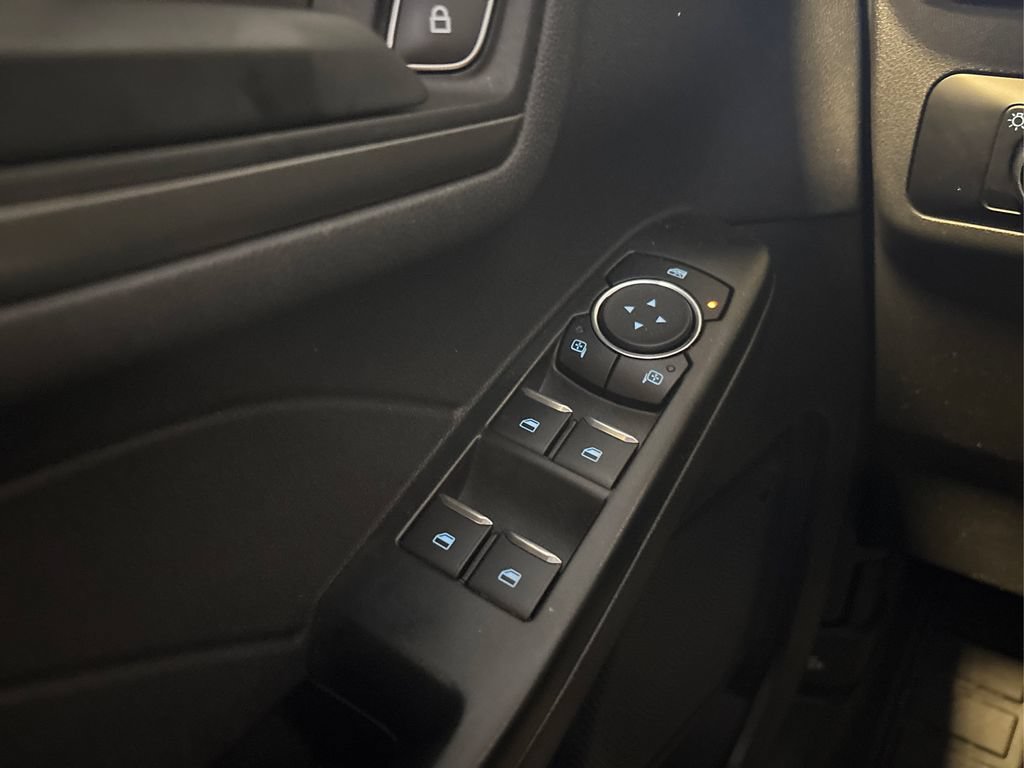 Certified 2025 Ford Escape Active AWD/4WD image 31