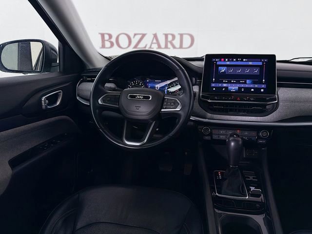 Used 2022 Jeep Compass Latitude w/ Sun and Sound Group AWD/4WD image 28