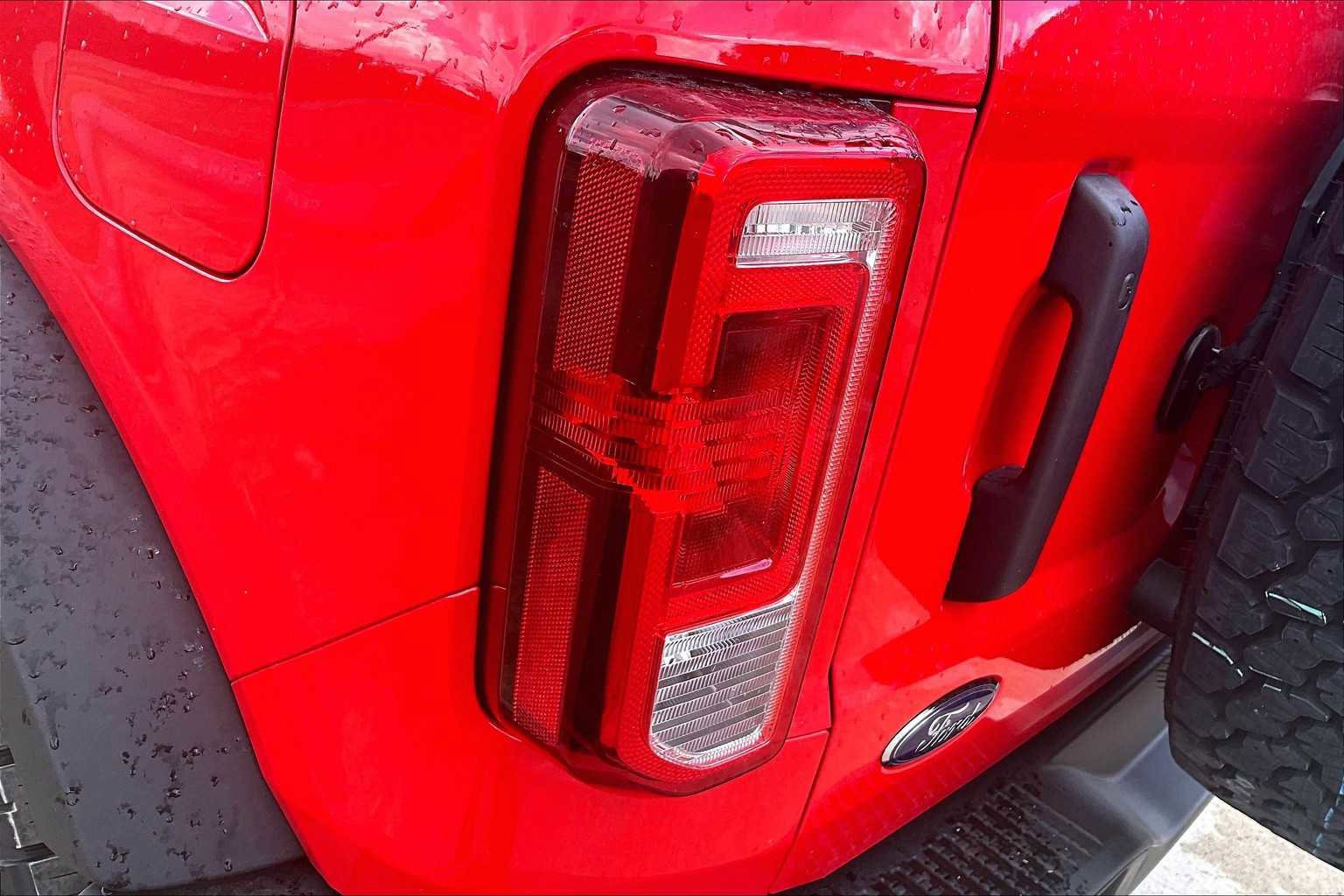 Certified 2024 Ford Bronco Black Diamond image 28