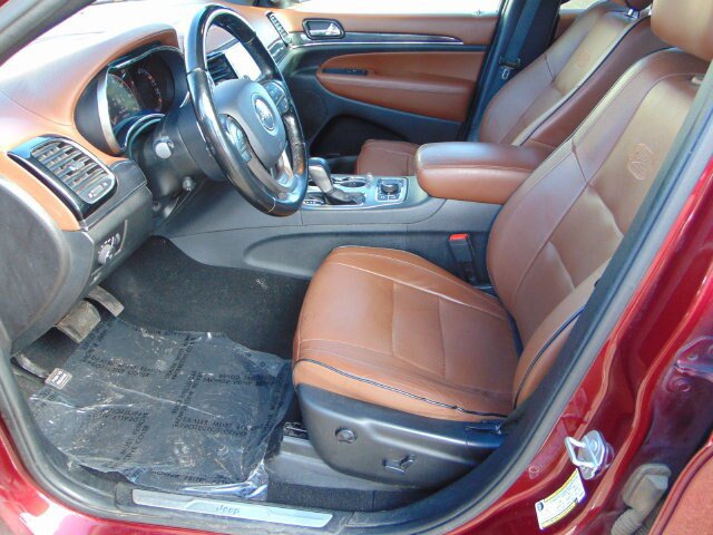 Used 2020 Jeep Grand Cherokee Overland AWD/4WD image 10