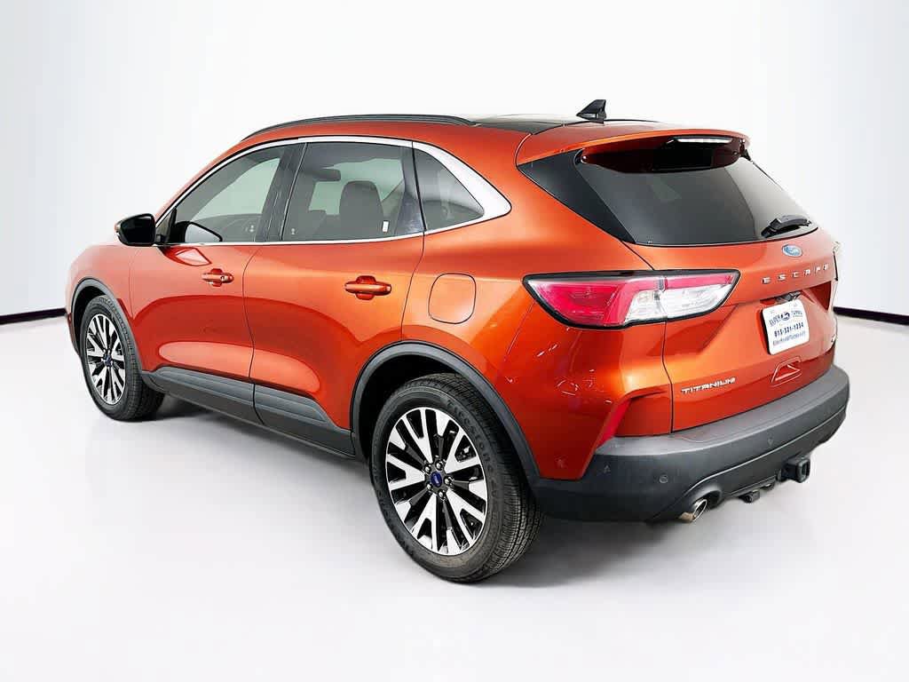 Certified 2020 Ford Escape Titanium AWD/4WD image 4