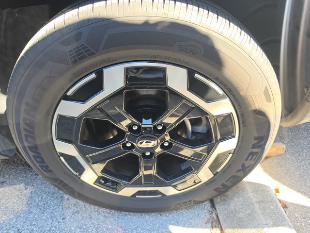 Used 2026 Hyundai Santa Fe SEL FWD image 12