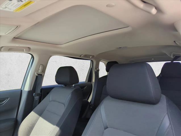 Used 2025 Honda CR-V EX image 15