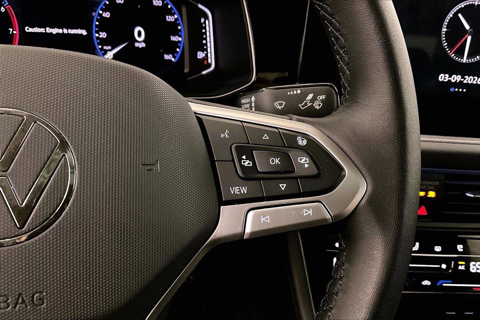 Used 2025 Volkswagen Jetta SEL image 18