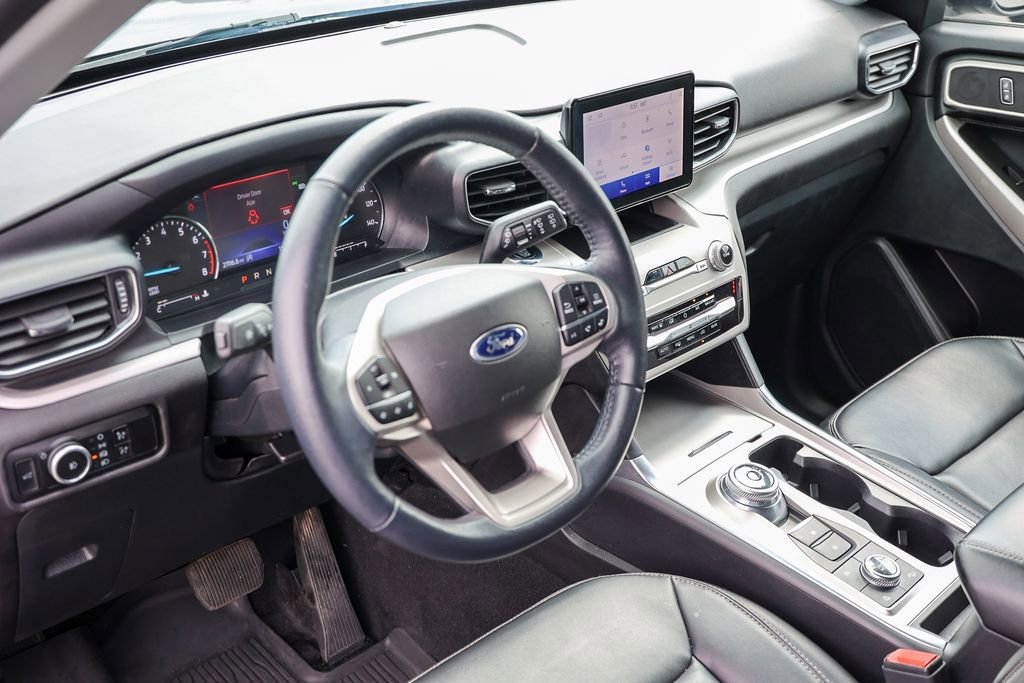 Certified 2023 Ford Explorer XLT w/ Equipment Group 202A image 31