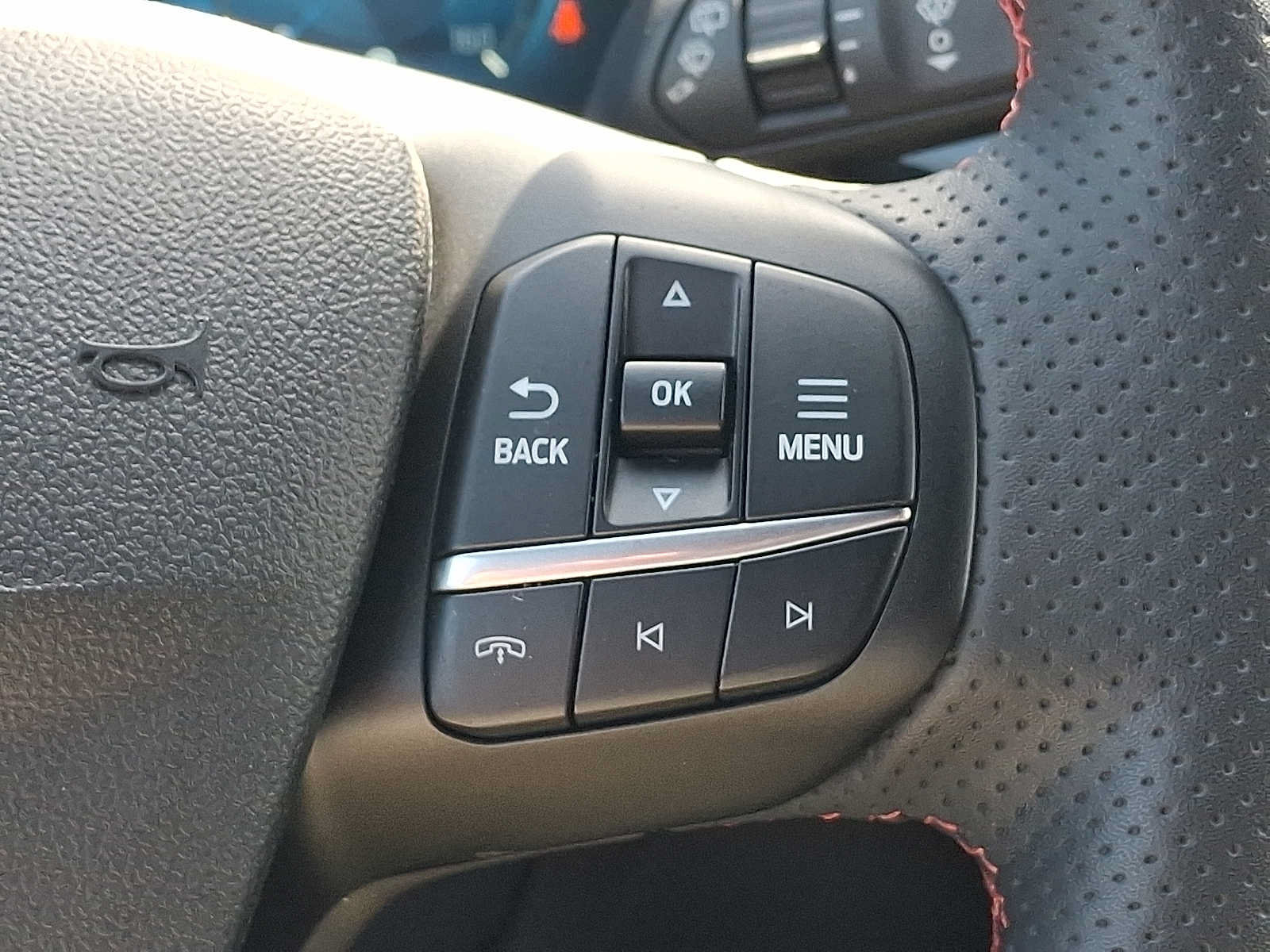 Certified 2023 Ford Escape ST-Line Elite AWD/4WD image 24