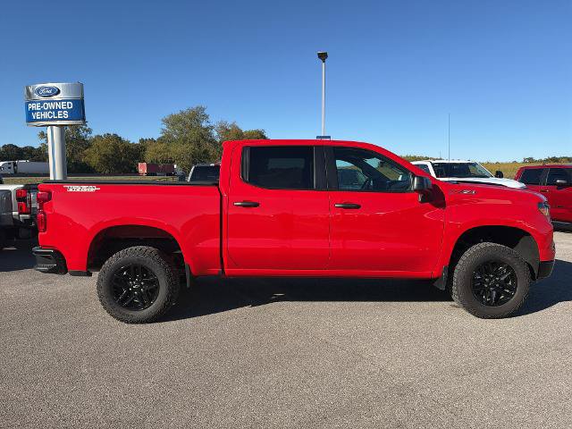 Used 2024 Chevrolet Silverado 1500 Custom Trail Boss AWD/4WD image 4