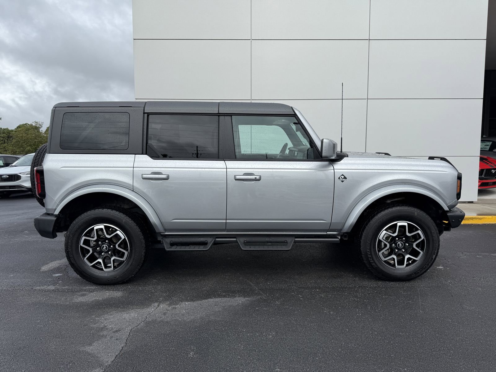 Certified 2024 Ford Bronco Outer Banks image 3