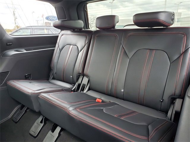 Certified 2023 Ford Expedition Limited image 30