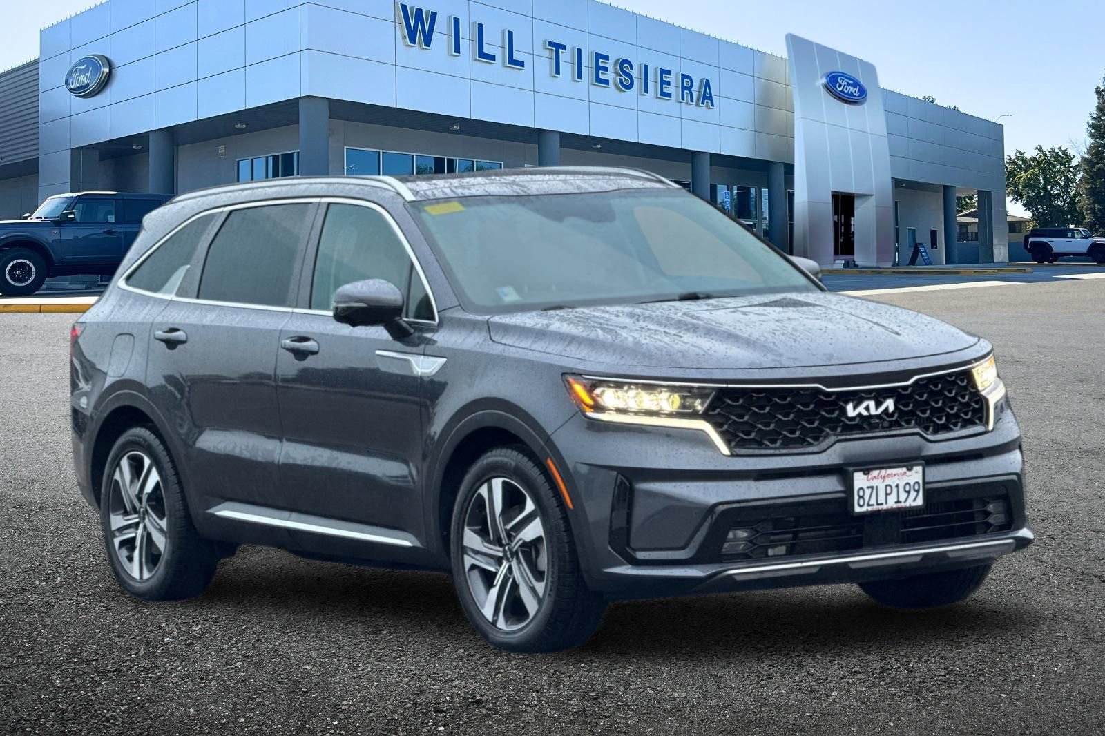 Used 2022 Kia Sorento SX Prestige w/ Panoramic Sunroof Package image 2