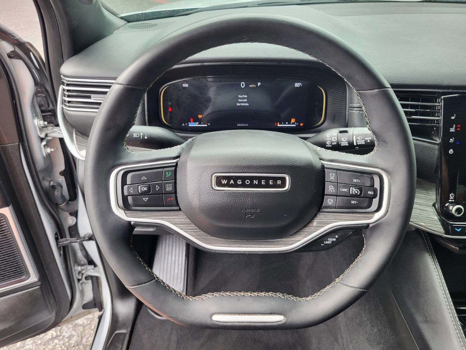 Used 2022 Jeep Wagoneer Series II RWD image 26
