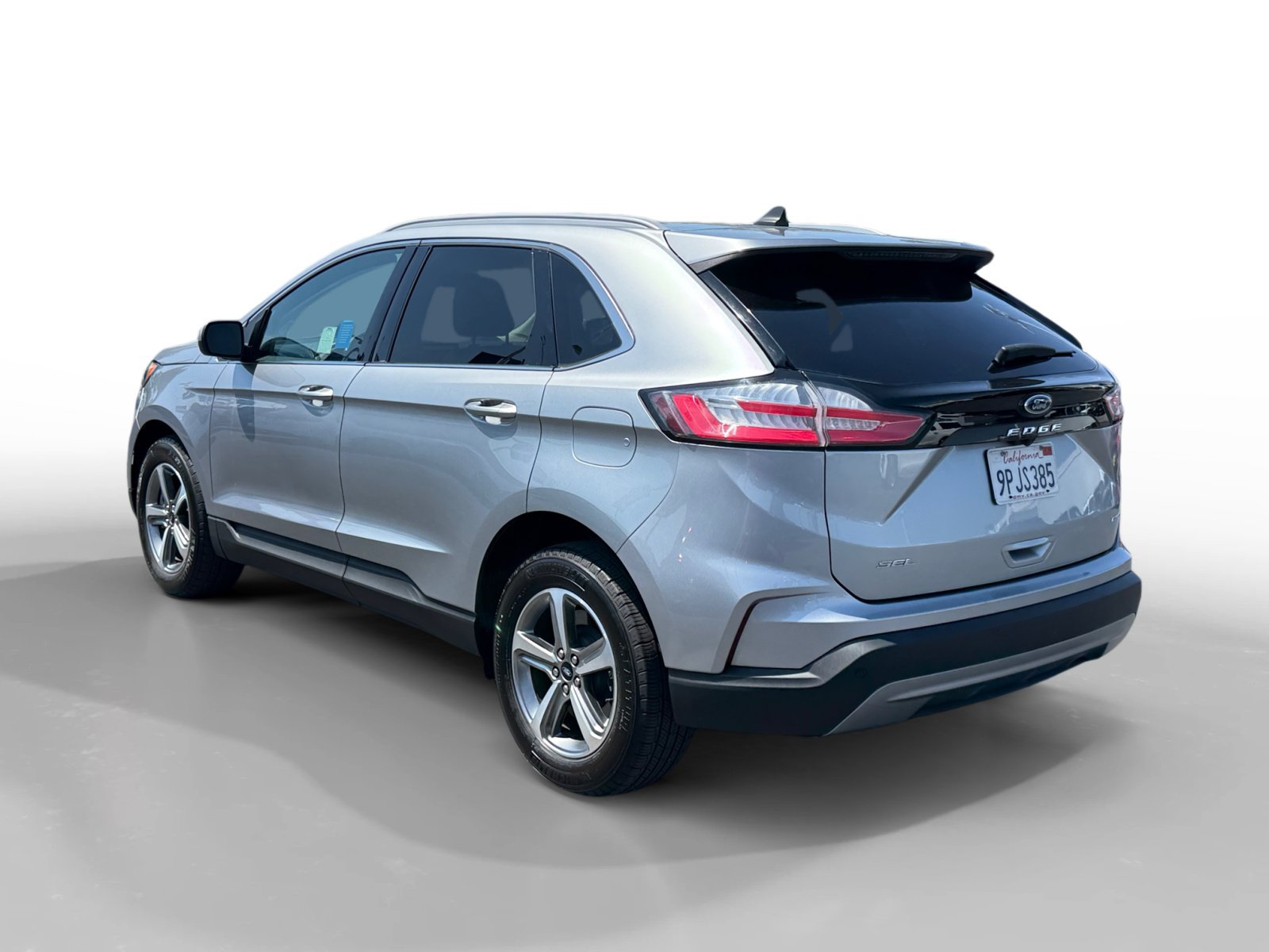 Certified 2024 Ford Edge SEL w/ Convenience Package AWD/4WD image 3