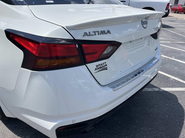 Used 2023 Nissan Altima 2.0 SR FWD image 11