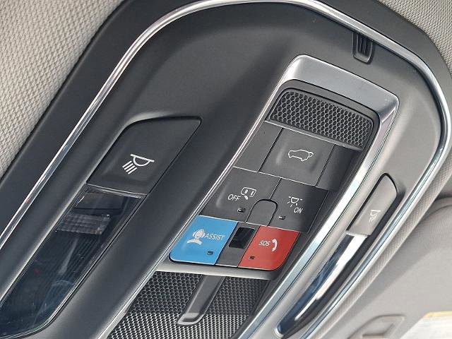 Used 2023 Jeep Grand Cherokee Laredo w/ Luxury Tech Group I AWD/4WD image 26