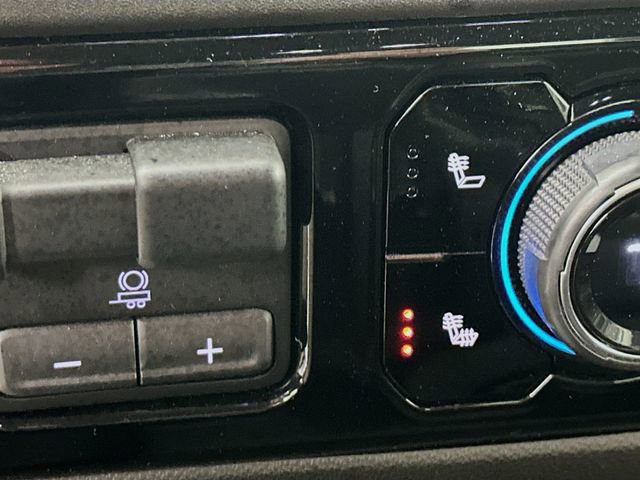 Used 2022 Chevrolet Silverado 1500 LT image 25