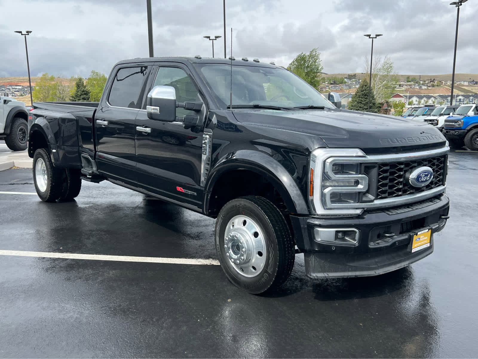 Certified 2025 Ford F450 Platinum w/ Platinum Plus Package AWD/4WD image 5