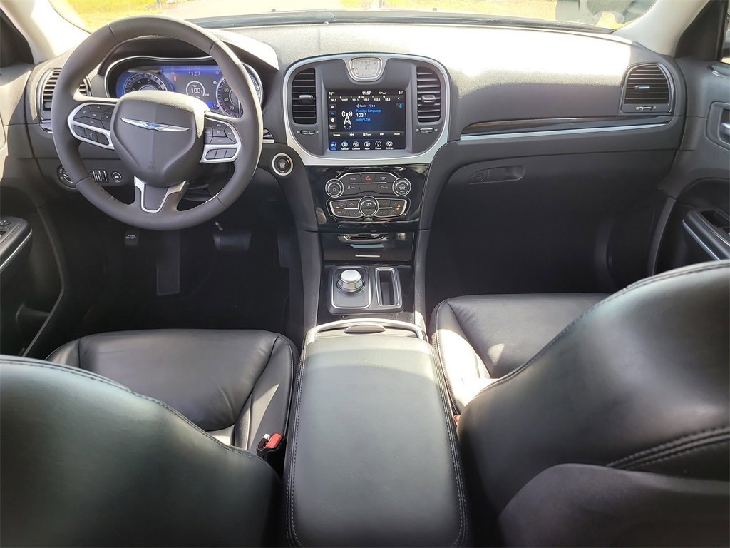 Used 2023 Chrysler 300 Touring L image 12