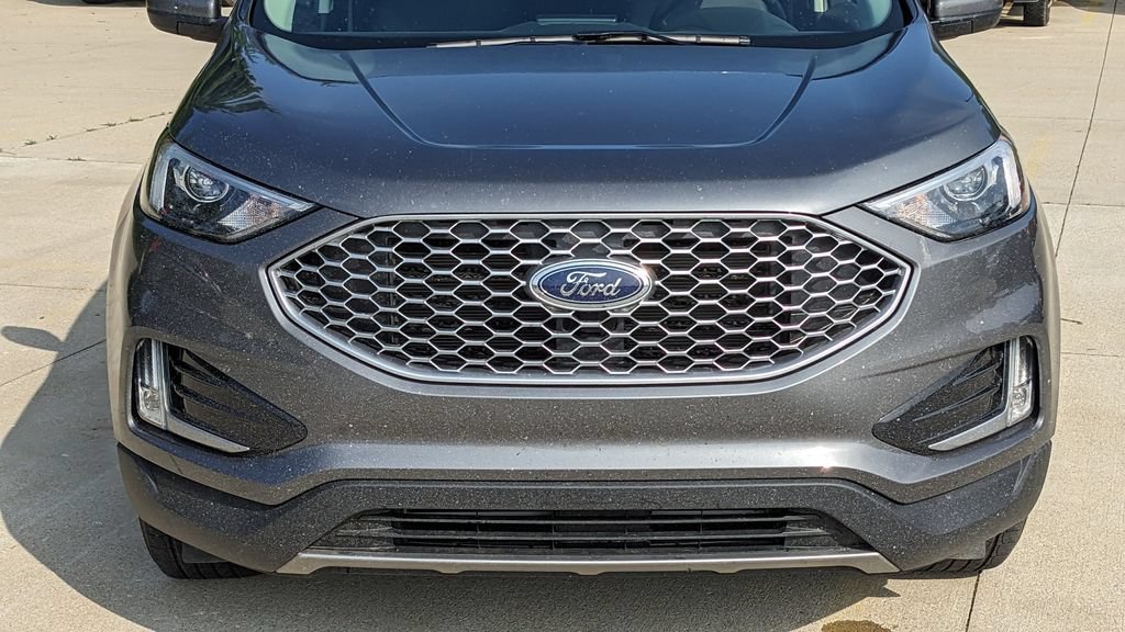Certified 2024 Ford Edge SEL w/ Convenience Package AWD/4WD image 9