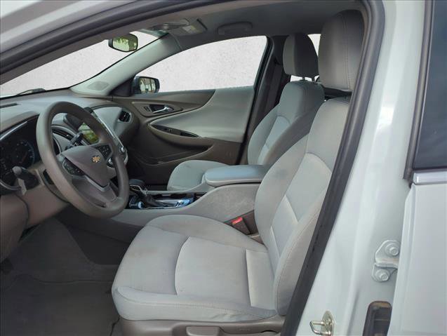 Used 2023 Chevrolet Malibu LS image 16