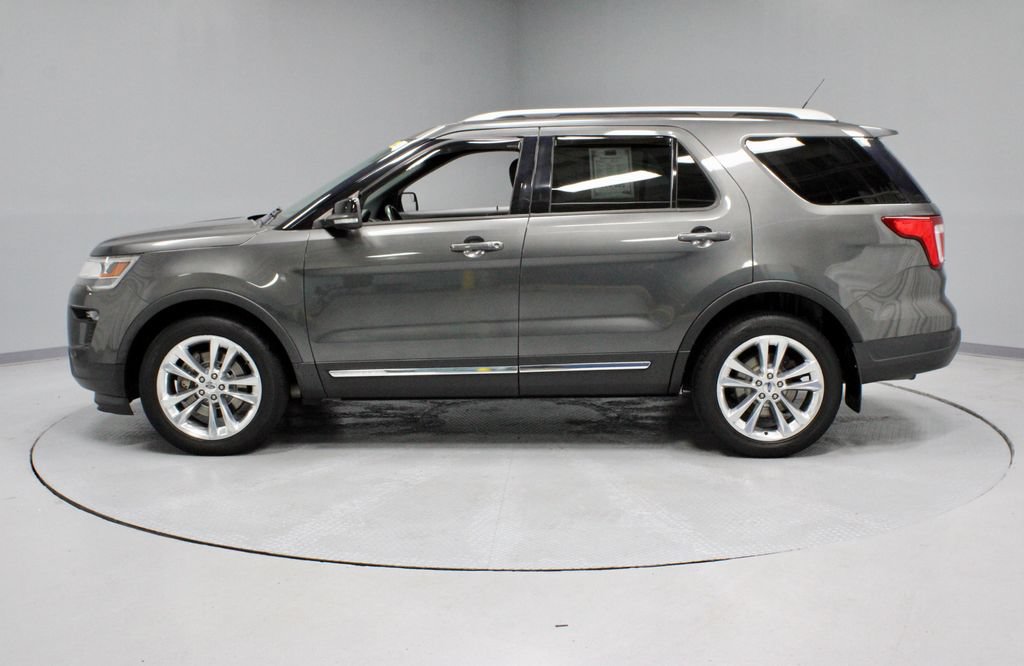 Certified 2018 Ford Explorer XLT w/ Equipment Group 202A AWD/4WD image 9