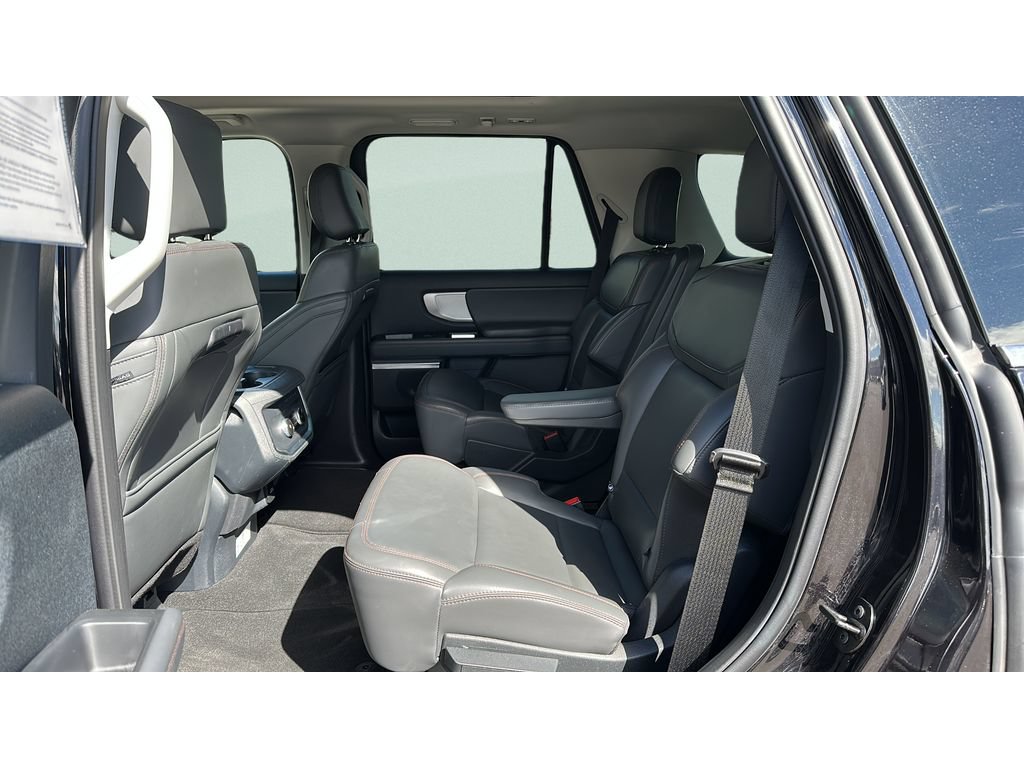 Certified 2025 Ford Expedition Active AWD/4WD image 17