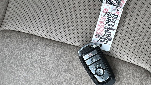 Certified 2023 Ford Explorer Limited w/ Hybrid Equipment Group 310A image 32