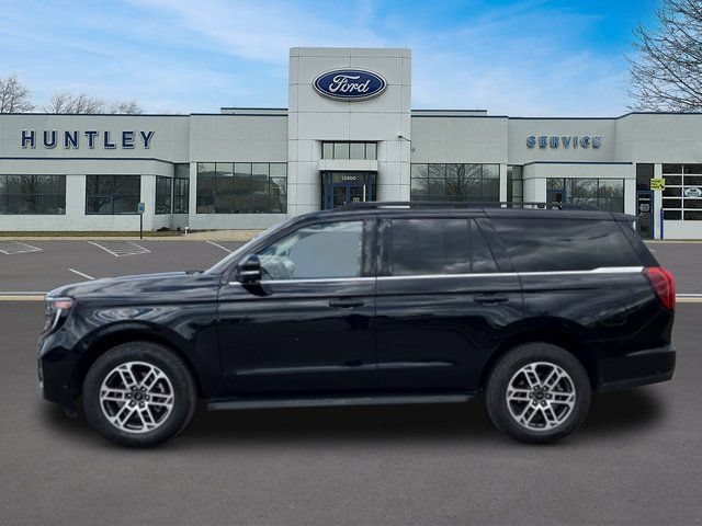 Certified 2025 Ford Expedition Active AWD/4WD image 6