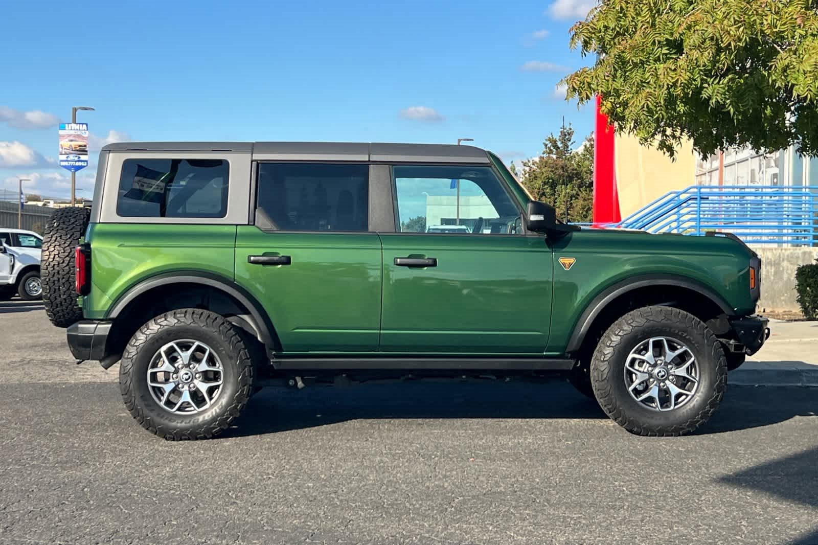 Certified 2024 Ford Bronco Badlands image 6