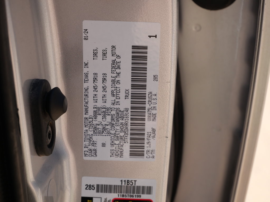 Used 2024 Toyota Tundra SR w/ SR Tow Package AWD/4WD image 32
