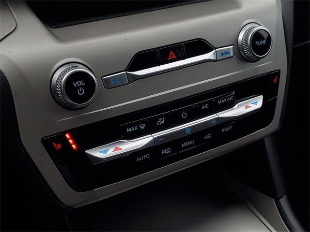 Certified 2023 Ford Explorer XLT image 22