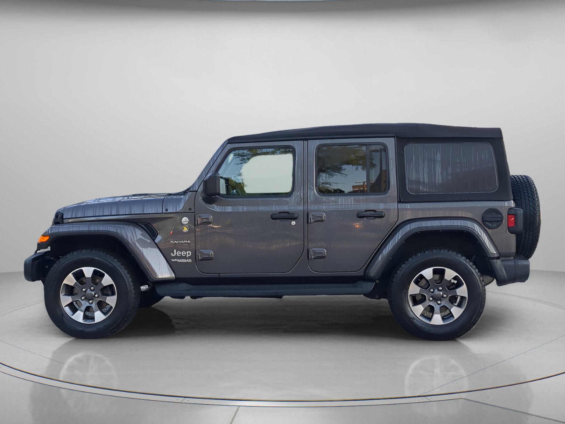 Used 2022 Jeep Wrangler Unlimited Sahara AWD/4WD image 43