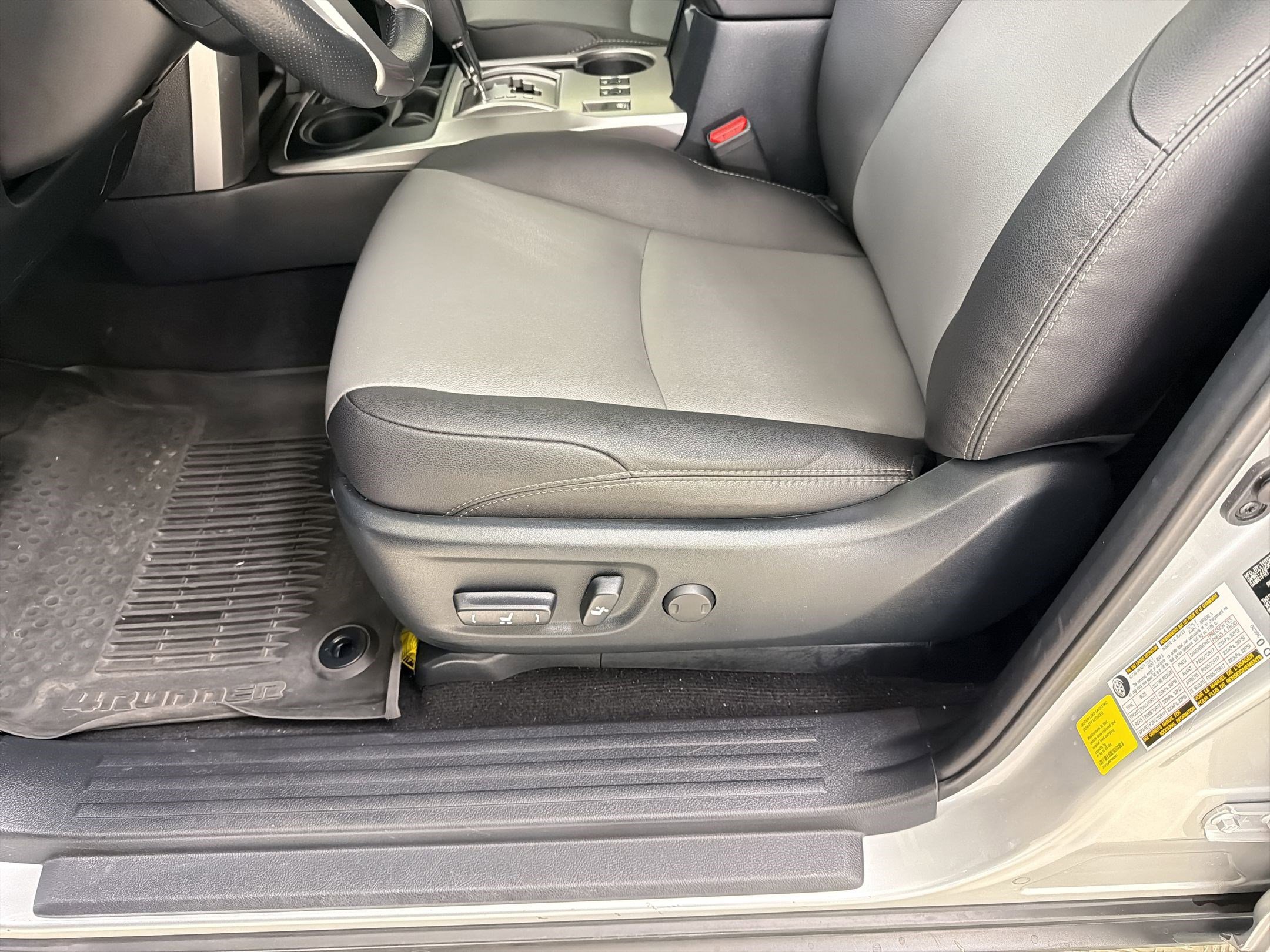 Used 2023 Toyota 4Runner SR5 Premium w/ Moonroof Package RWD image 14