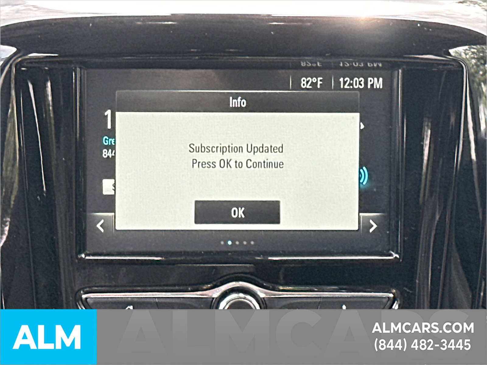 Used 2018 Chevrolet Traverse LT FWD image 31