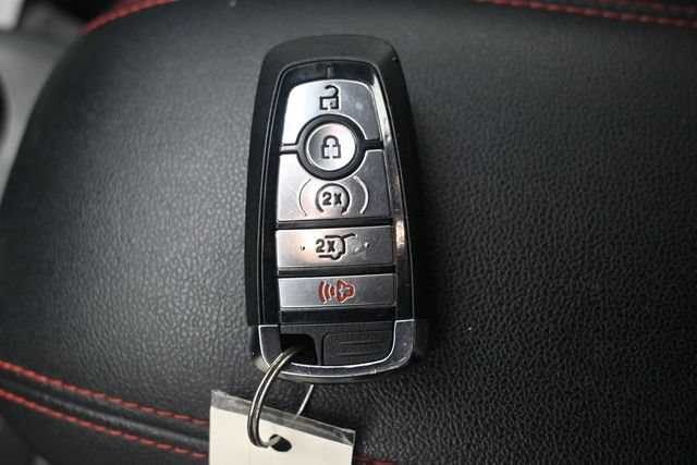 Certified 2025 Ford Escape ST-Line Select AWD/4WD image 15