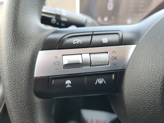 Used 2025 Hyundai Sonata SEL FWD image 32