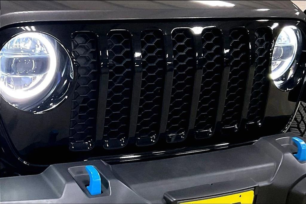 Used 2023 Jeep Wrangler Unlimited image 28