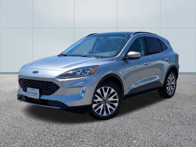 Certified 2022 Ford Escape Titanium w/ Class II Trailer Tow Package AWD/4WD image 1