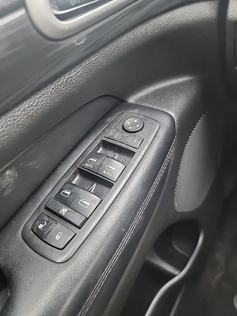 Used 2021 Jeep Grand Cherokee Laredo X image 43