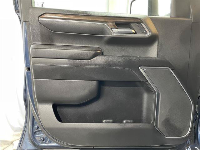 Used 2022 Chevrolet Silverado 1500 LT AWD/4WD image 16