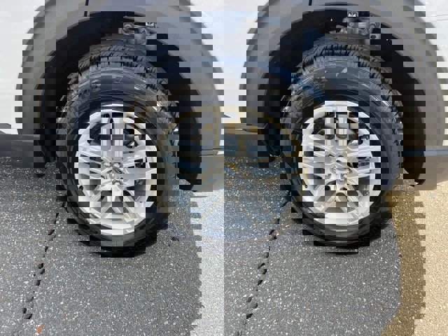 Certified 2025 Ford Explorer Active image 28