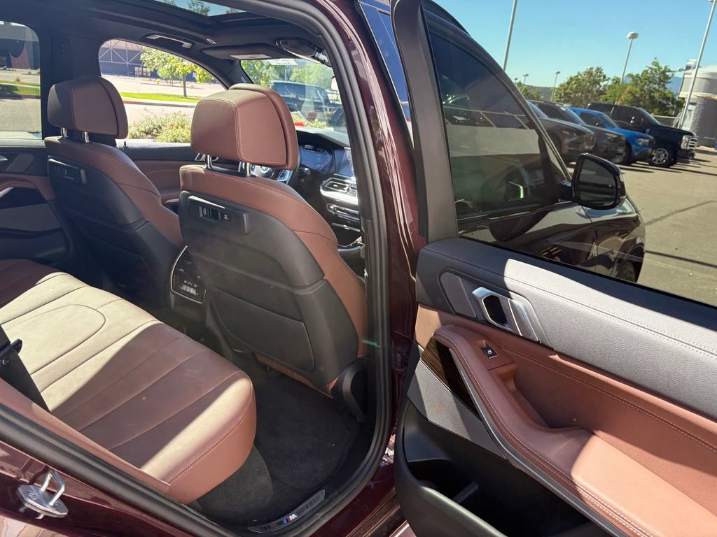 Used 2021 BMW X5 M50i AWD/4WD image 27