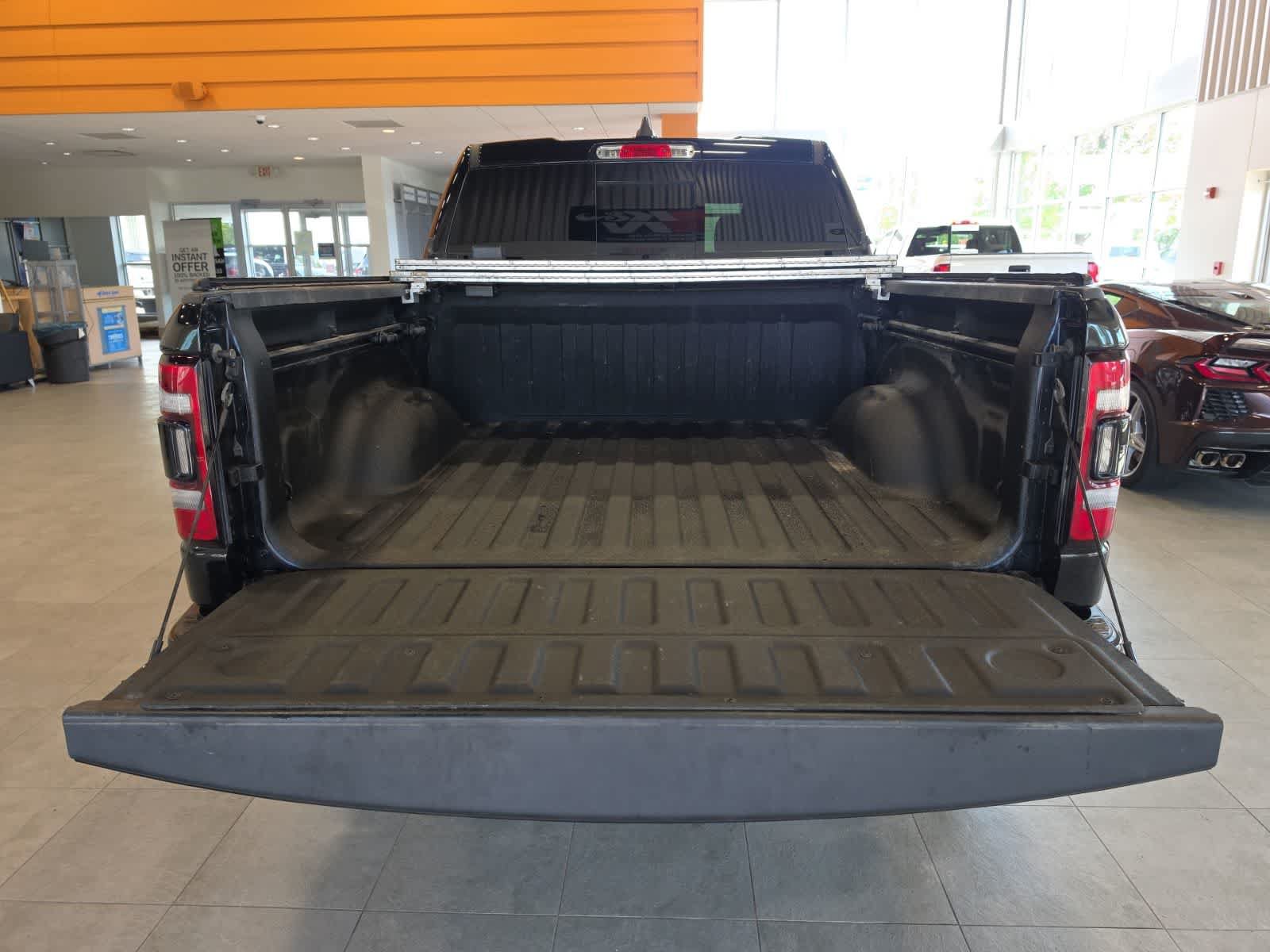 Used 2019 RAM 1500 Laramie AWD/4WD image 35