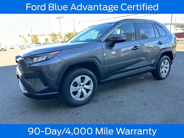 Used 2021 Toyota RAV4 LE image 3