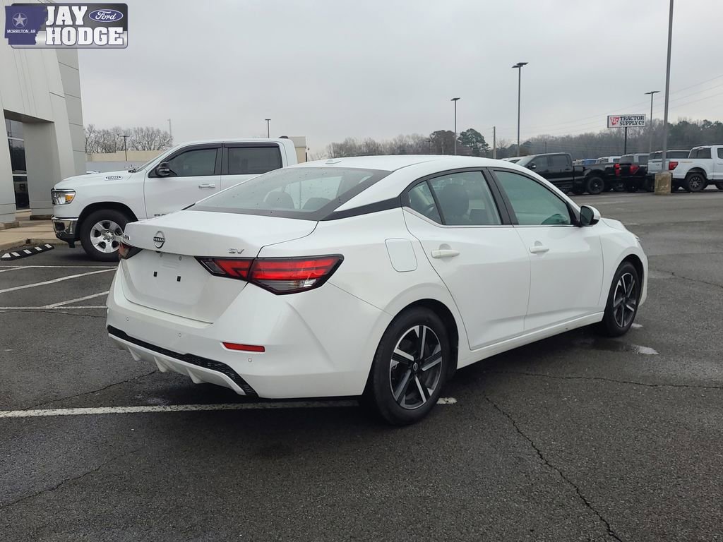 Used 2024 Nissan Sentra SV image 3
