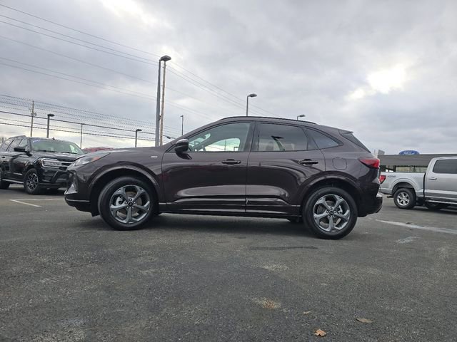 Certified 2023 Ford Escape ST-Line Select w/ Tech Pack #1 image 2